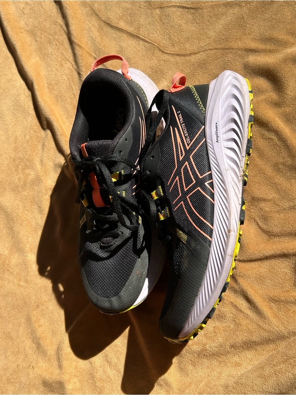 ASICS Gel Excite Trail 2 Women’s 9 Black Coral Running Trail Shoes 1012B412